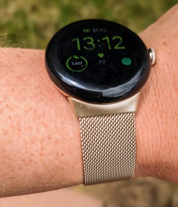 Verbesserte Batterielaufzeit und Synchronisierung: Neues Update der Google Pixel Watch