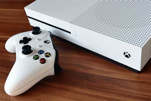 weisse Xbox wäre Geburtstagsgeschenkidee.