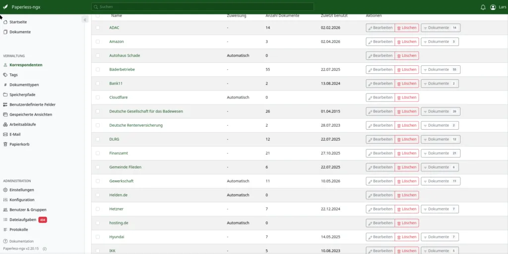 Paperless-ngx Korrespondenten-Tabelle mit Dokumentenverwaltung im deutschen Webinterface.