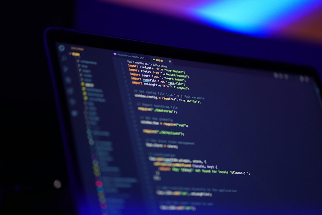 Programmiercode auf einem Monitor als Symbolbild für die Konfiguration eines Nextcloud-Docker-Containers